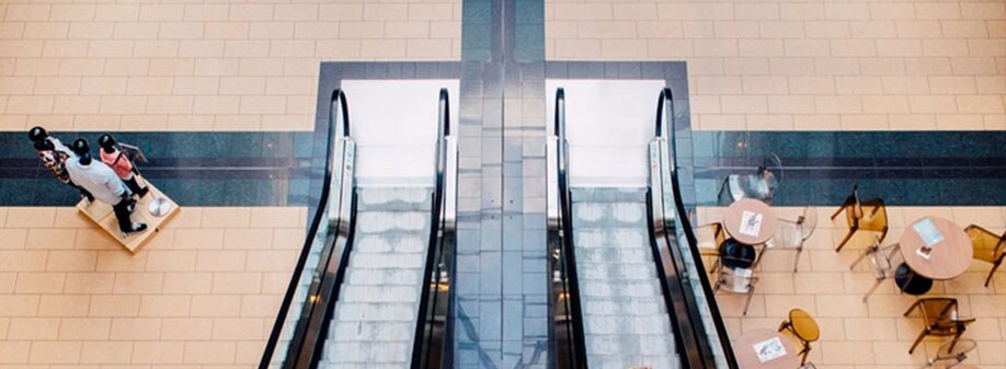 How can retail footfall insights benefit store and centre managers?