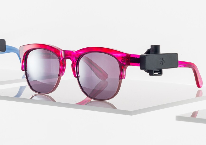 Sunglasses with anti-theft tag
