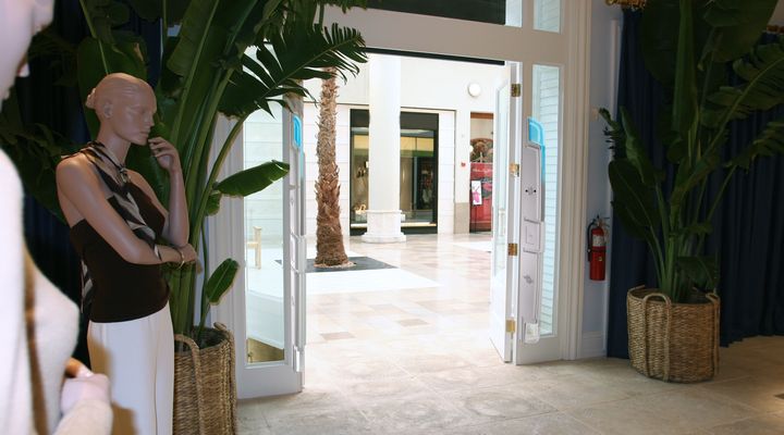 store entrance with sensormatic detection pedestals